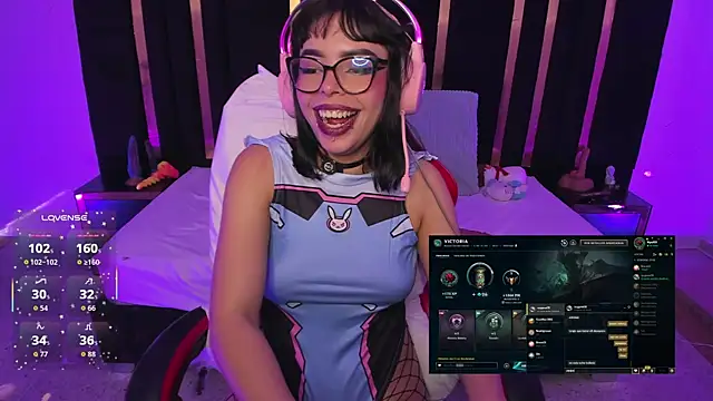 Chat XXX en directo de Nyveth