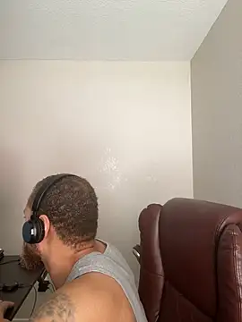 Fathero1time Adlı Modelin Canlı XXX Sohbeti