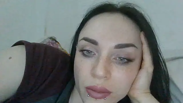 Chatroom XXX en direct de Trinsy_Love