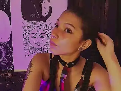 nyx_murtualer élő XXX-chatje