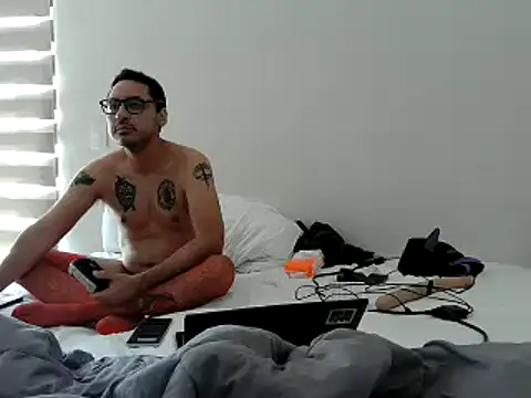 Iscariot19 Chat XXX in diretta