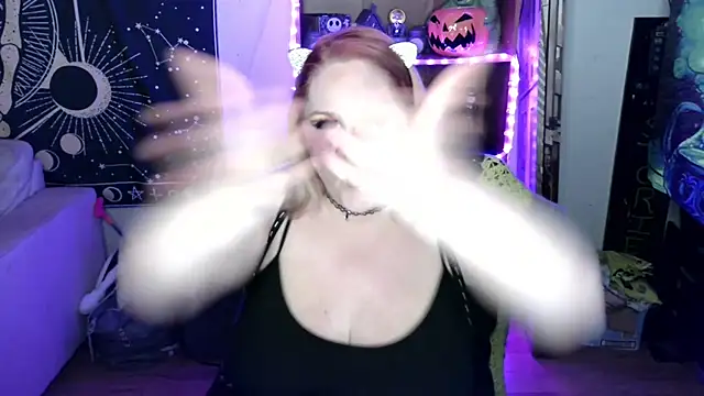 Pertunjukan Kamera Web Kinky_Witch