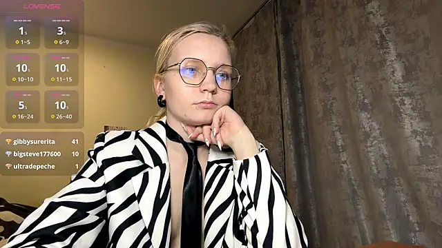 LolaSpermina's Live XXX Chat