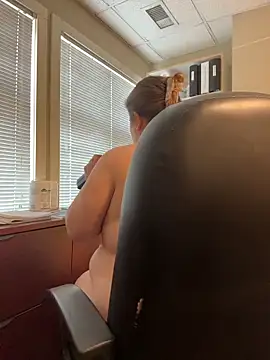 Chat XXX en directo de naughtynursejo