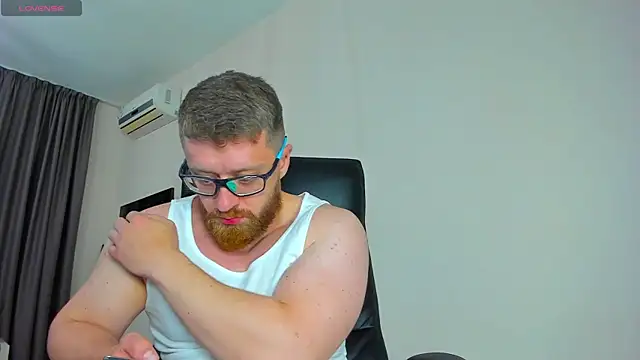 XXX chat uživo modela Findom_guy