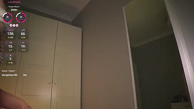 -JuicyMolly-'s Live XXX Chat