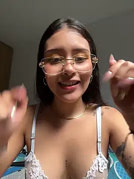 دردشة CatadeLuca الجنسية المباشرة