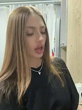 Elizabeth_Tay Webcamshow