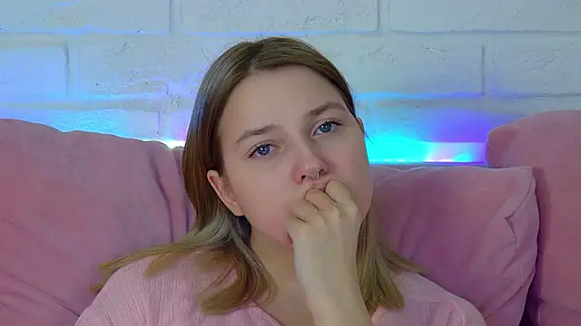 TinnaBurton Chat XXX in diretta