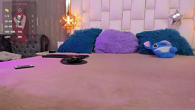 Foxxy_Doll 即時 XXX 聊天