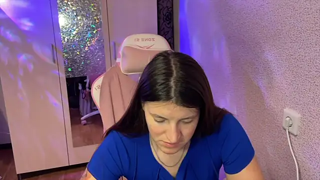 دردشة Katrin__kiss الجنسية المباشرة