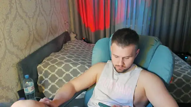 Vladik_b: онлайн-секс-чат