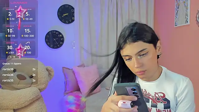 NAOMI_SHAW: απευθείας συνομιλία ΧΧΧ