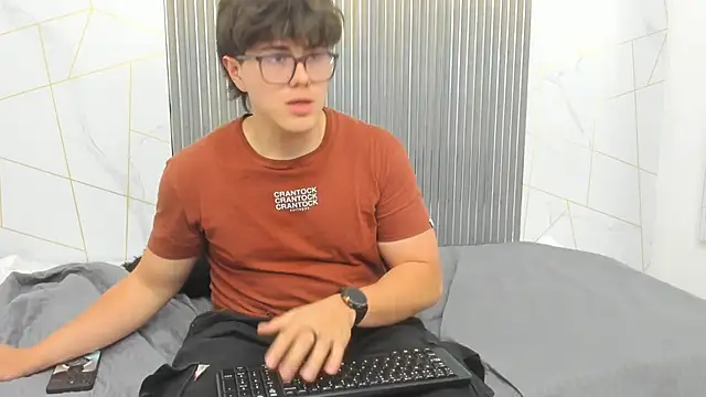 JohnsonFox: онлайн-секс-чат