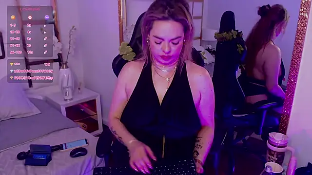 AvaMiia élő XXX-chatje