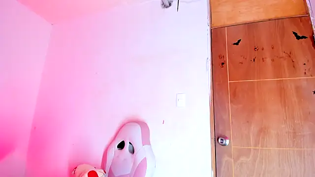 Emily_Coper18's Live XXX Chat