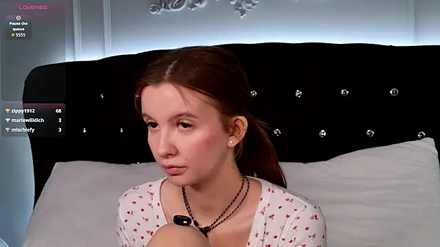 Layla_Bloom's Live XXX Chat