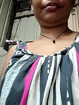 Sweet-runi Chat XXX live