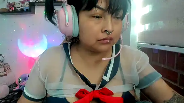 Shaddycute_ লাইভ XXX চ্যাট