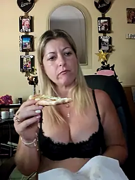 NikkiBlisss' Webcam Show