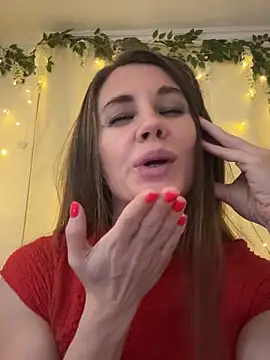 Chat +18 de LucieMack ao vivo