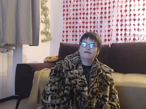 SneakyMiky Live XXX-Chat