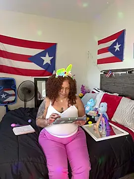 ladycreamypr2 Live XXX-chat