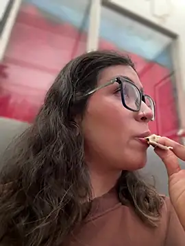 XXX chat uživo modela Mila_Morgan