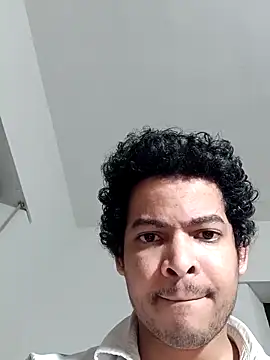 cingonduro 网络视讯表演