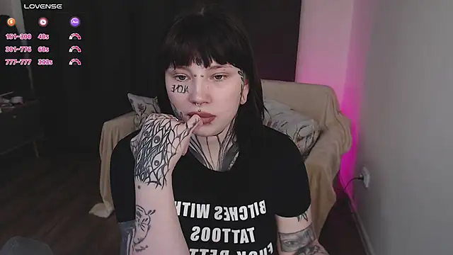 tradishka Live XXX Chat