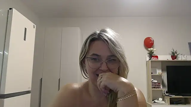 EleanoraDream Chat XXX live