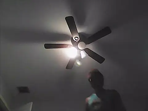 sarahkat86 网络视讯表演