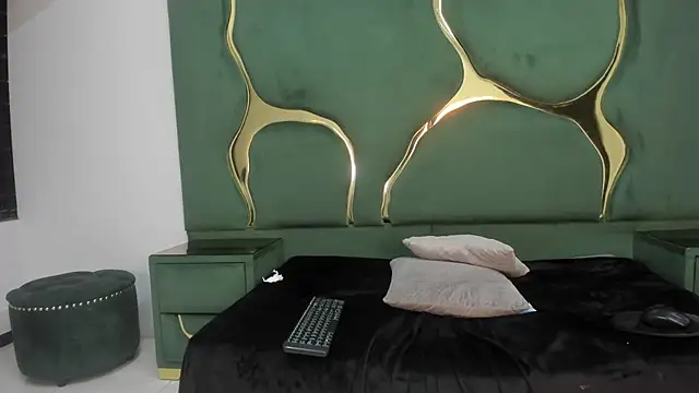 CamilaRoyale Chat XXX live