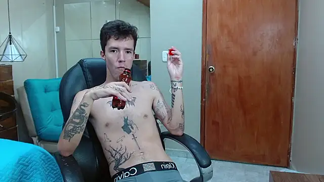 CamiEvan webcam show