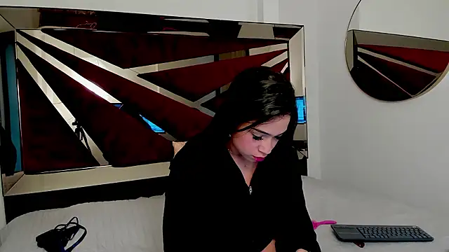 FaloonRoussel's Live XXX Chat