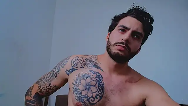 Chat XXX ao vivo de thomas_gun
