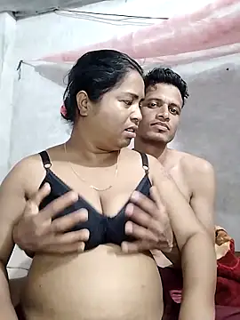 Priankaboudi 网络视讯表演