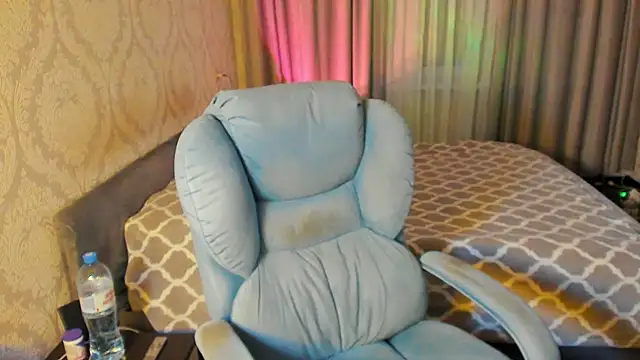 Vladik_b: διαδικτυακό σόου στην κάμερα