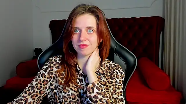 دردشة FreyaVey الجنسية المباشرة