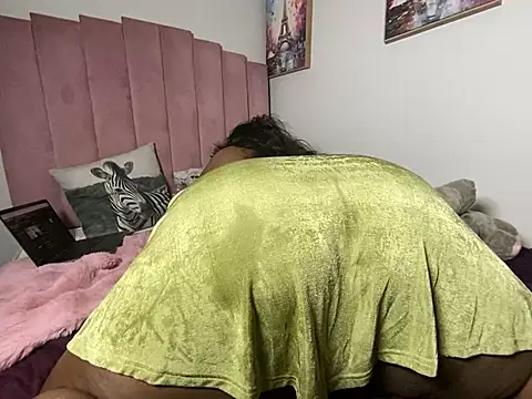 دردشة MissLola27 الجنسية المباشرة