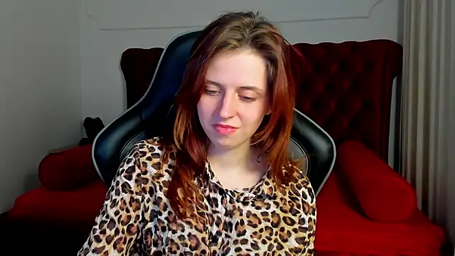 Chatroom XXX en direct de FreyaVey