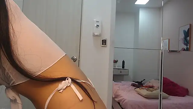 zooombeeのライブXXXチャット