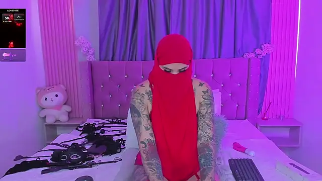 Nayla-Mouna Show Webcam