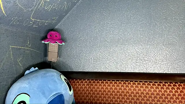 Chat +18 de CarmelaLiebherr ao vivo