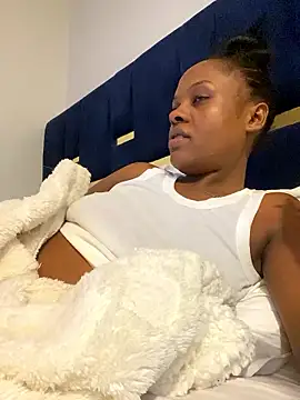 XXX chat uživo modela Dellah27