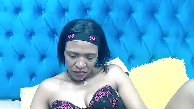 XXX chat uživo modela SpicyQueenxxxx