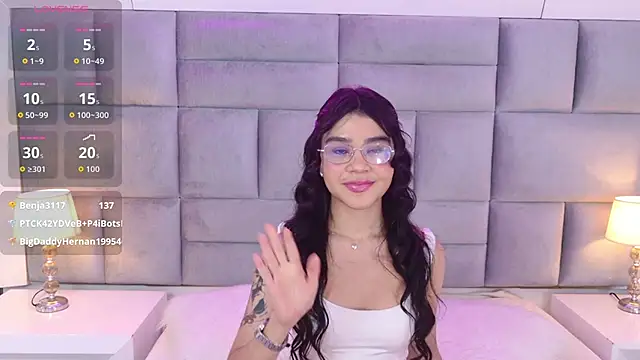 Chat +18 de OliviaDiaz ao vivo