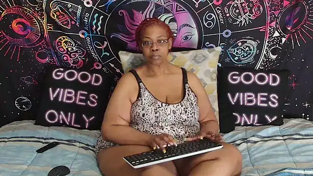 RENAESPLEASUREPALACE Live XXX-chat