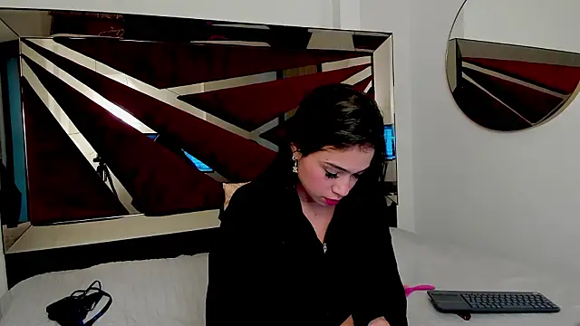 FaloonRoussel 即時 XXX 聊天