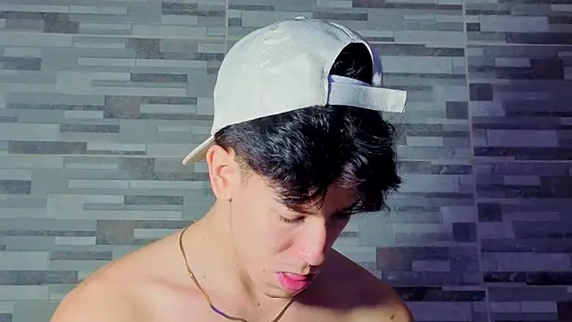 maxxcooper1: διαδικτυακό σόου στην κάμερα